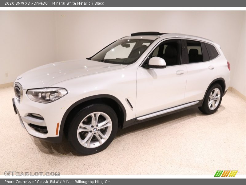 Mineral White Metallic / Black 2020 BMW X3 xDrive30i