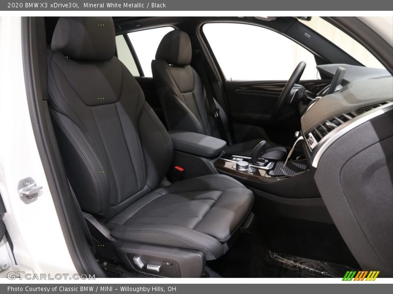 Mineral White Metallic / Black 2020 BMW X3 xDrive30i