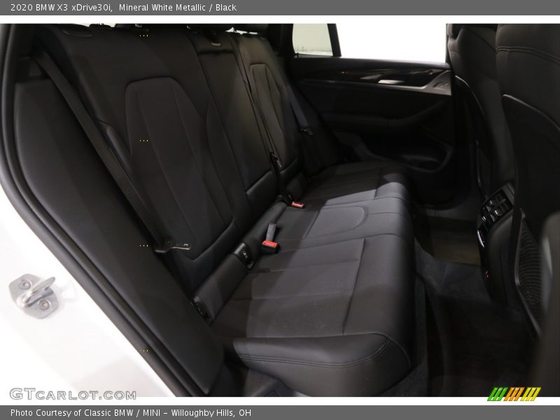 Mineral White Metallic / Black 2020 BMW X3 xDrive30i