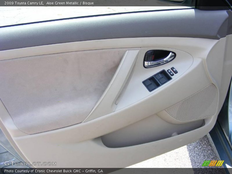 Aloe Green Metallic / Bisque 2009 Toyota Camry LE
