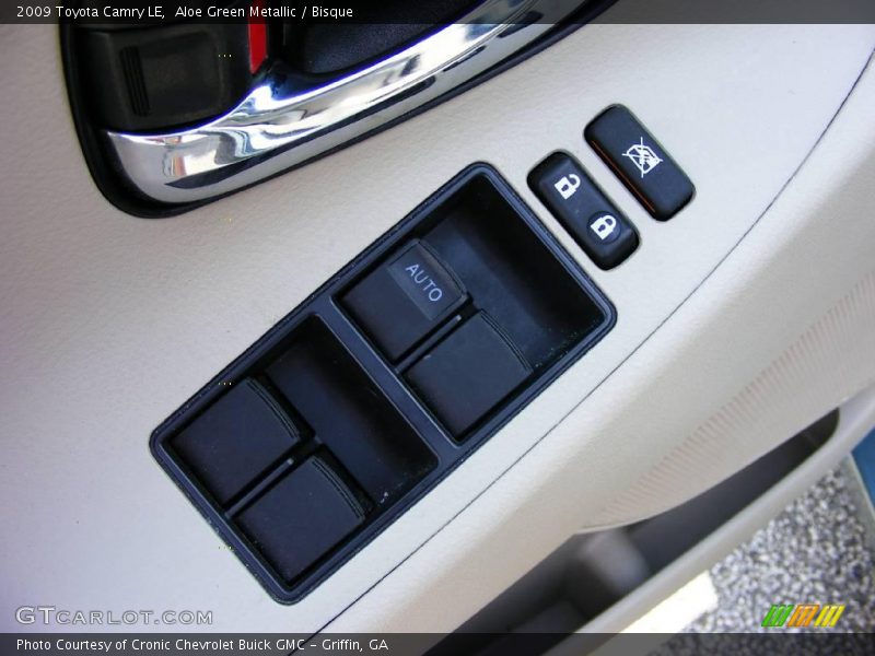 Aloe Green Metallic / Bisque 2009 Toyota Camry LE