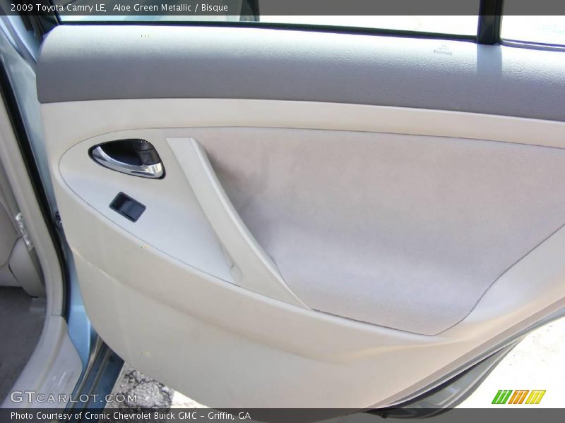 Aloe Green Metallic / Bisque 2009 Toyota Camry LE