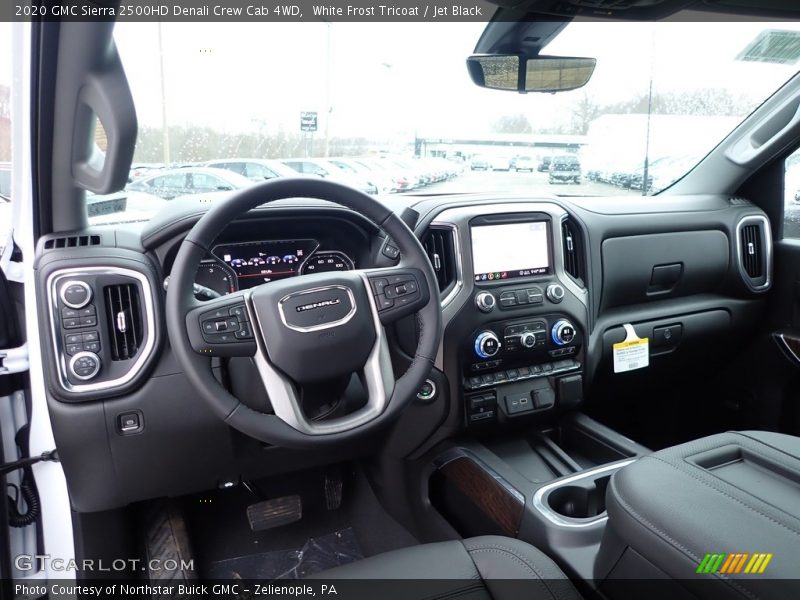 Dashboard of 2020 Sierra 2500HD Denali Crew Cab 4WD