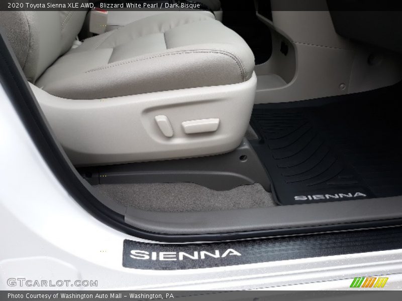 Blizzard White Pearl / Dark Bisque 2020 Toyota Sienna XLE AWD