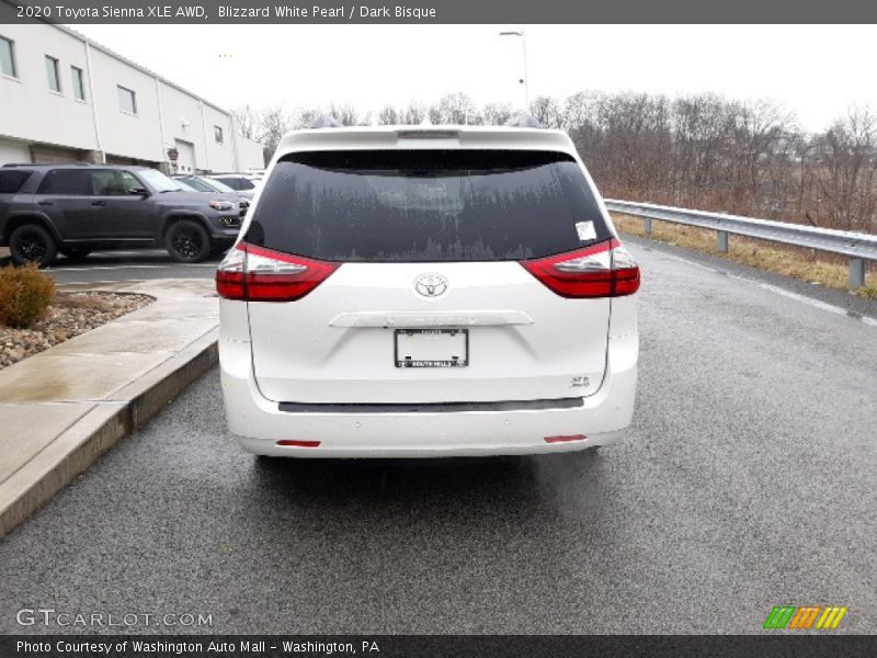 Blizzard White Pearl / Dark Bisque 2020 Toyota Sienna XLE AWD