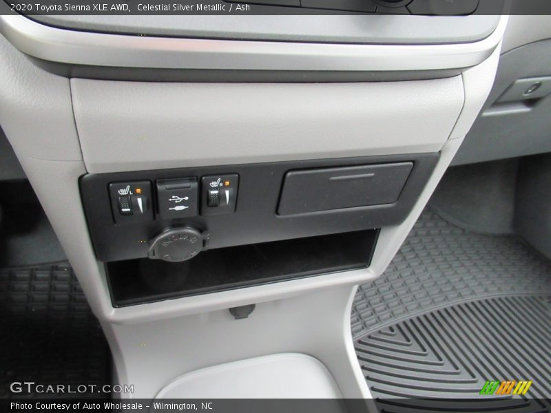 Celestial Silver Metallic / Ash 2020 Toyota Sienna XLE AWD