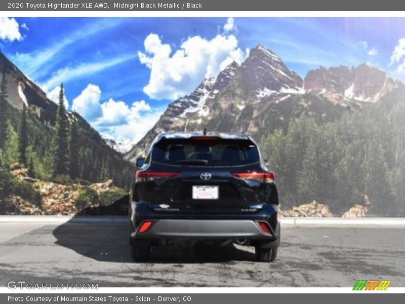 Midnight Black Metallic / Black 2020 Toyota Highlander XLE AWD