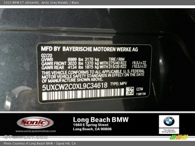 Arctic Grey Metallic / Black 2020 BMW X7 xDrive40i