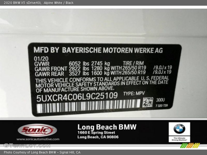 Alpine White / Black 2020 BMW X5 sDrive40i