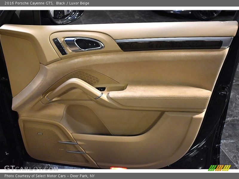 Black / Luxor Beige 2016 Porsche Cayenne GTS