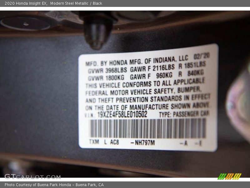 Modern Steel Metallic / Black 2020 Honda Insight EX