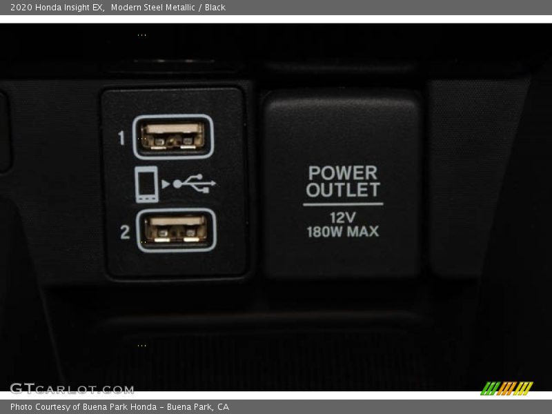 Modern Steel Metallic / Black 2020 Honda Insight EX