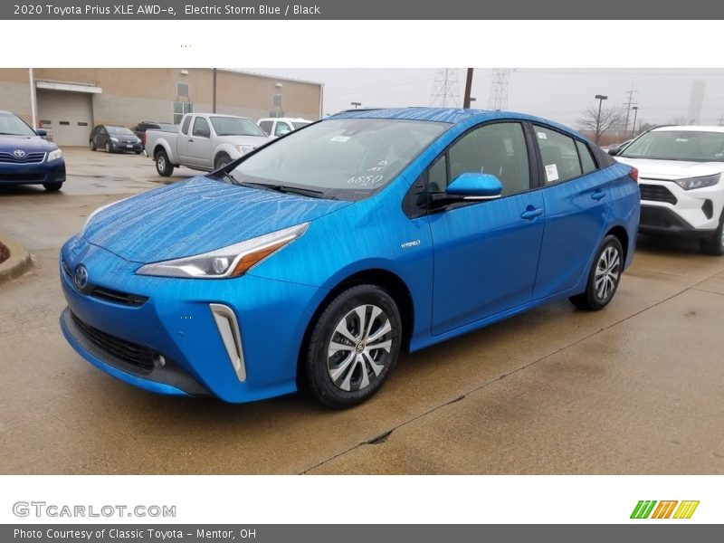 Front 3/4 View of 2020 Prius XLE AWD-e