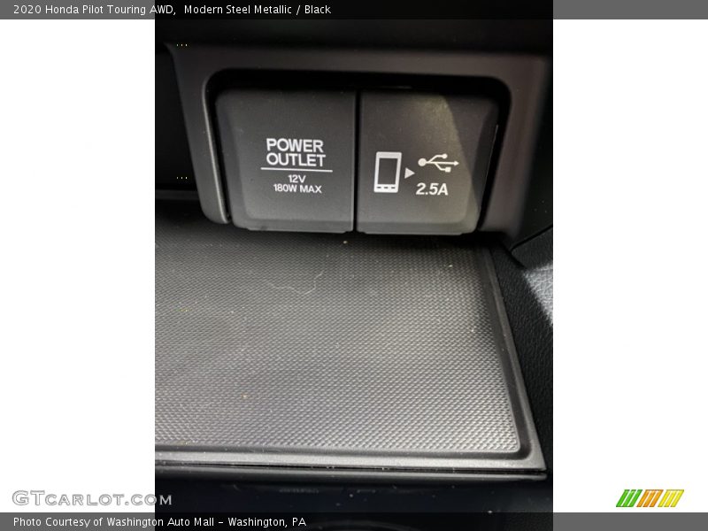 Modern Steel Metallic / Black 2020 Honda Pilot Touring AWD