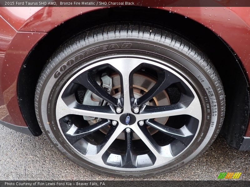  2015 Taurus SHO AWD Wheel