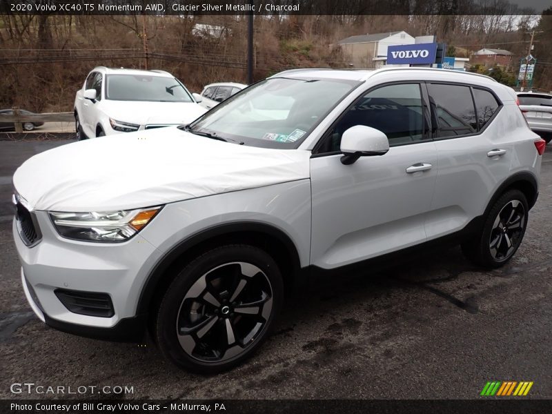 Glacier Silver Metallic / Charcoal 2020 Volvo XC40 T5 Momentum AWD