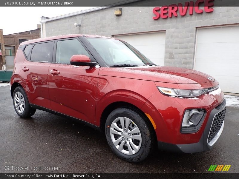 Front 3/4 View of 2020 Soul LX