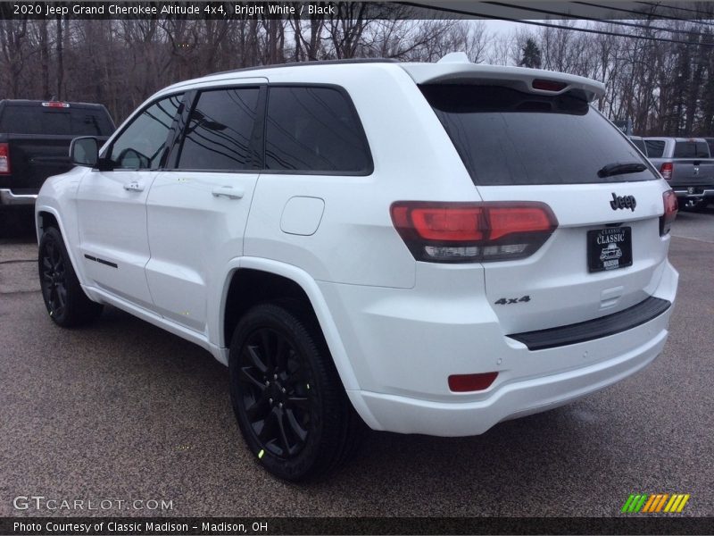 Bright White / Black 2020 Jeep Grand Cherokee Altitude 4x4