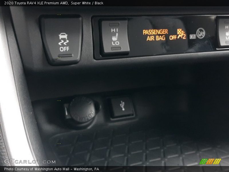 Super White / Black 2020 Toyota RAV4 XLE Premium AWD