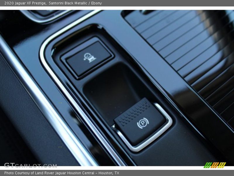Santorini Black Metallic / Ebony 2020 Jaguar XF Prestige