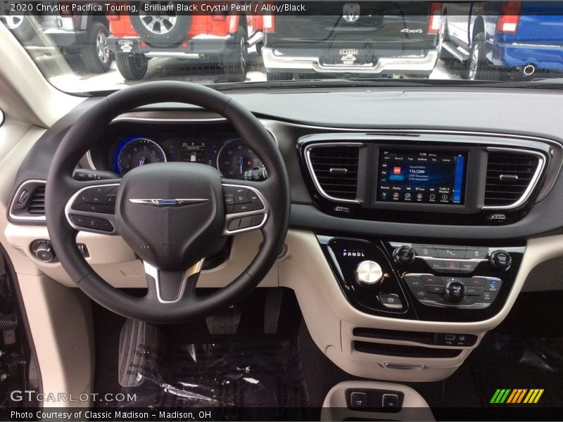 Brilliant Black Crystal Pearl / Alloy/Black 2020 Chrysler Pacifica Touring