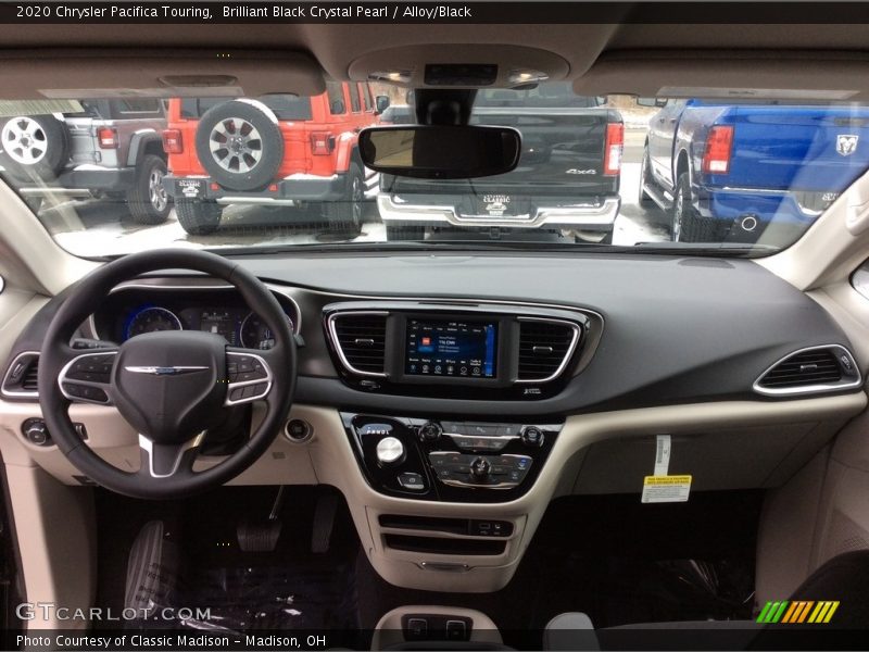 Brilliant Black Crystal Pearl / Alloy/Black 2020 Chrysler Pacifica Touring