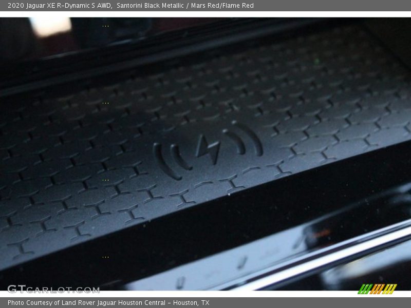 Santorini Black Metallic / Mars Red/Flame Red 2020 Jaguar XE R-Dynamic S AWD