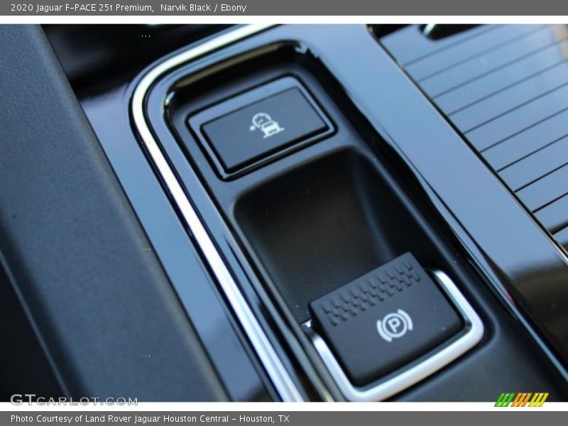 Narvik Black / Ebony 2020 Jaguar F-PACE 25t Premium