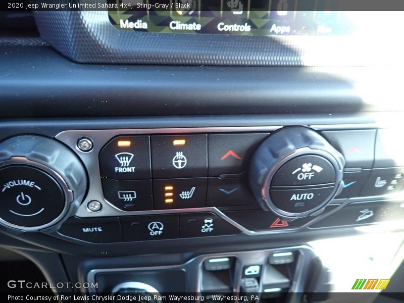 Sting-Gray / Black 2020 Jeep Wrangler Unlimited Sahara 4x4