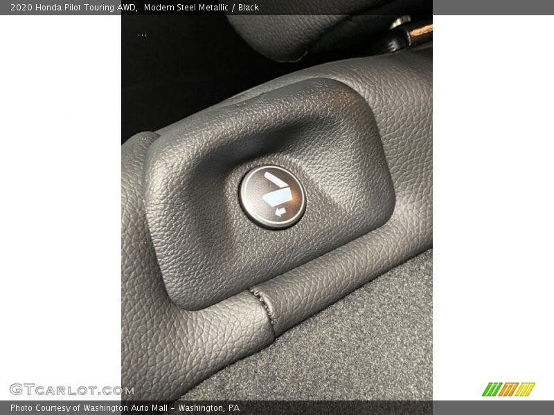 Modern Steel Metallic / Black 2020 Honda Pilot Touring AWD