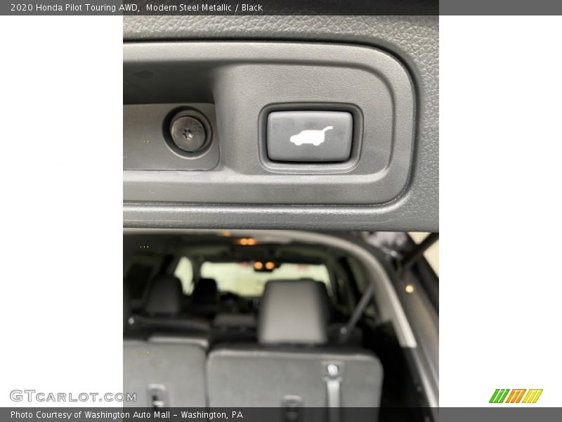 Modern Steel Metallic / Black 2020 Honda Pilot Touring AWD