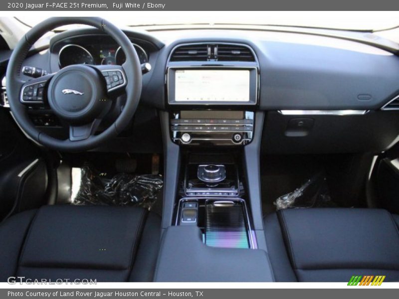 Fuji White / Ebony 2020 Jaguar F-PACE 25t Premium