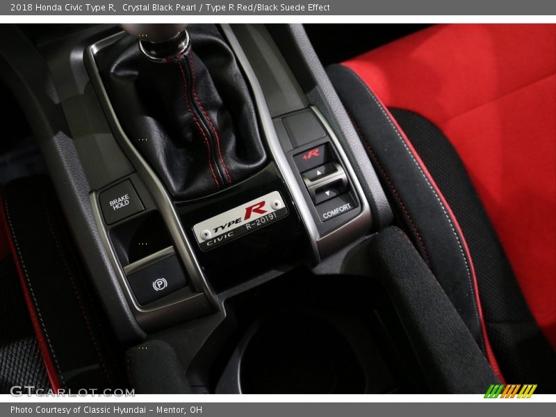 Crystal Black Pearl / Type R Red/Black Suede Effect 2018 Honda Civic Type R