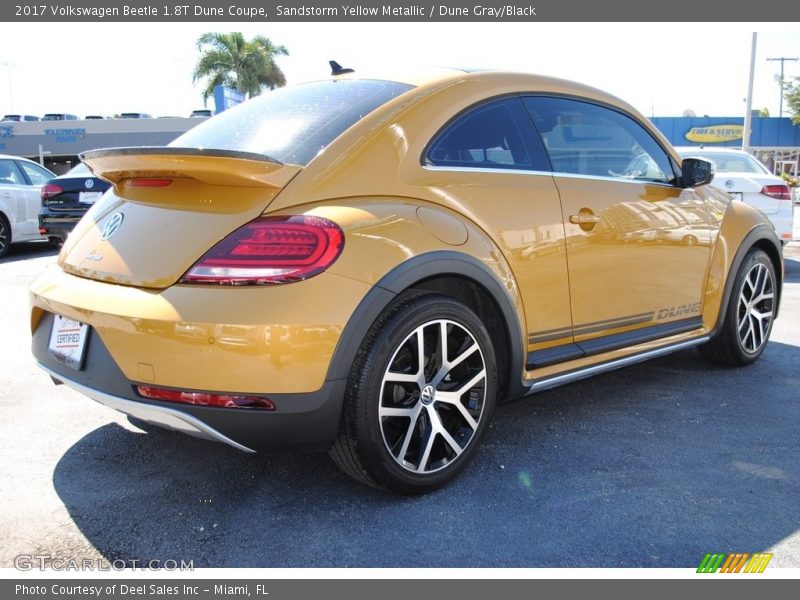 Sandstorm Yellow Metallic / Dune Gray/Black 2017 Volkswagen Beetle 1.8T Dune Coupe