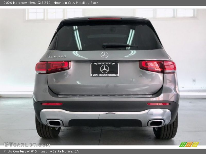 Mountain Grey Metallic / Black 2020 Mercedes-Benz GLB 250