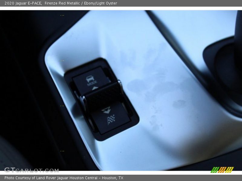 Firenze Red Metallic / Ebony/Light Oyster 2020 Jaguar E-PACE