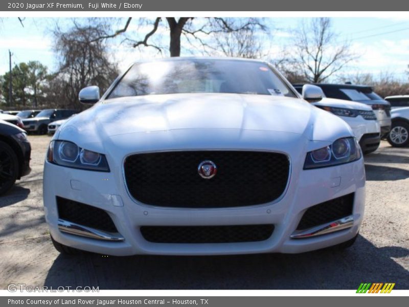 Fuji White / Ebony 2020 Jaguar XF Premium