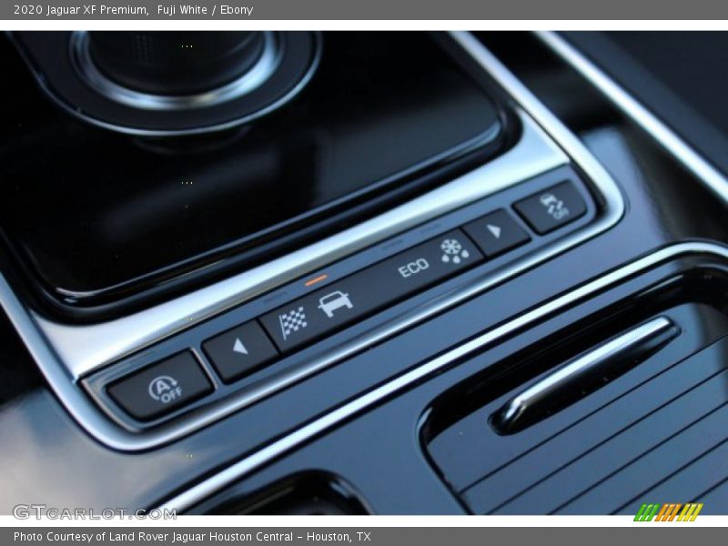Fuji White / Ebony 2020 Jaguar XF Premium