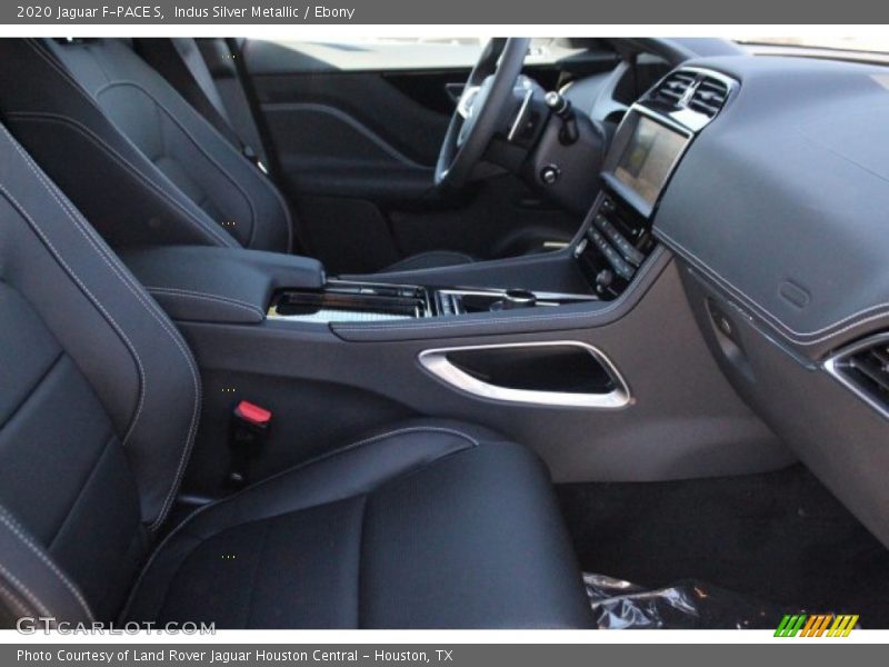 Indus Silver Metallic / Ebony 2020 Jaguar F-PACE S