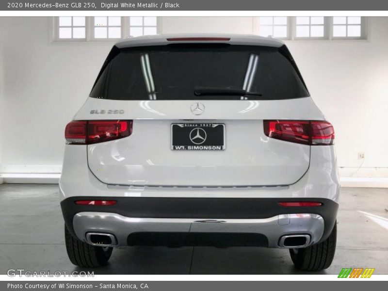 Digital White Metallic / Black 2020 Mercedes-Benz GLB 250