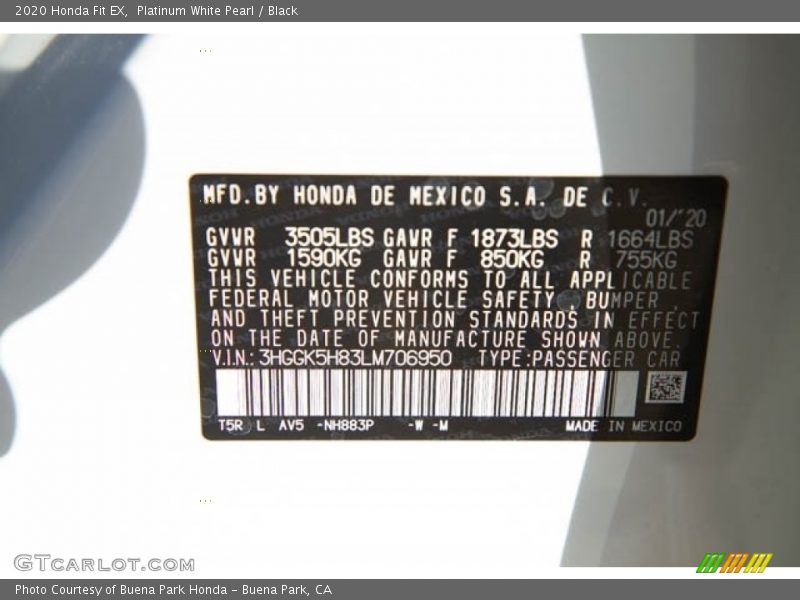 Platinum White Pearl / Black 2020 Honda Fit EX