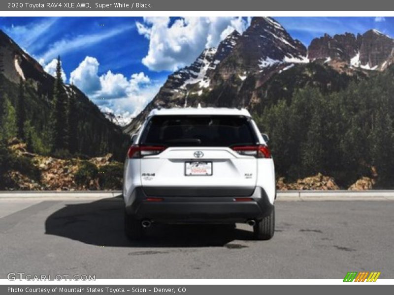 Super White / Black 2020 Toyota RAV4 XLE AWD