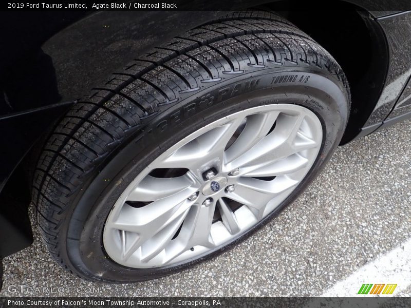 Agate Black / Charcoal Black 2019 Ford Taurus Limited