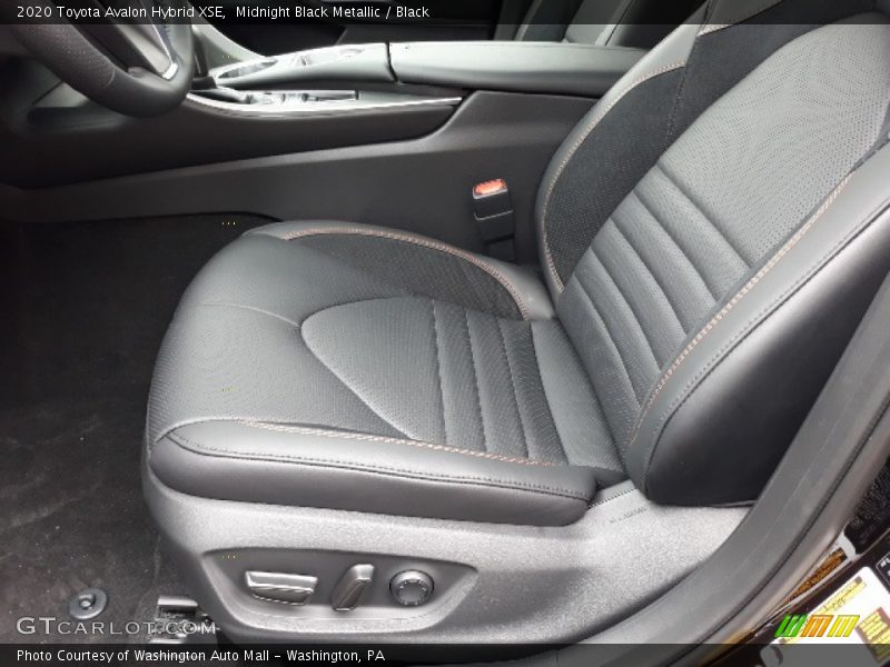 Midnight Black Metallic / Black 2020 Toyota Avalon Hybrid XSE