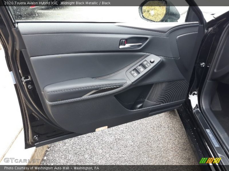 Midnight Black Metallic / Black 2020 Toyota Avalon Hybrid XSE