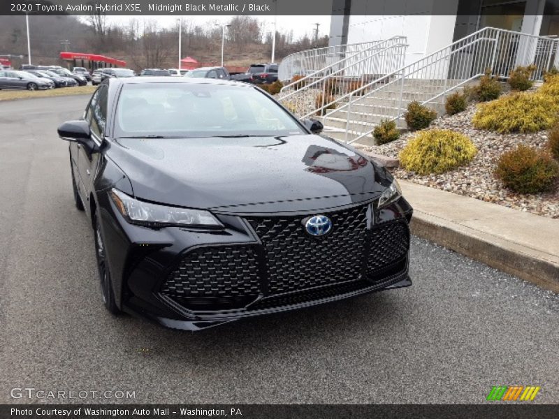 Midnight Black Metallic / Black 2020 Toyota Avalon Hybrid XSE