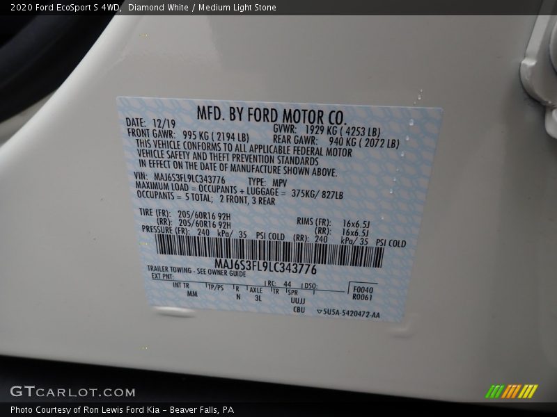 Diamond White / Medium Light Stone 2020 Ford EcoSport S 4WD