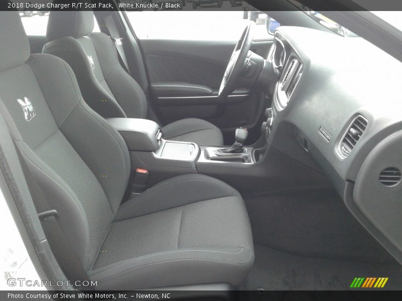 White Knuckle / Black 2018 Dodge Charger R/T Scat Pack