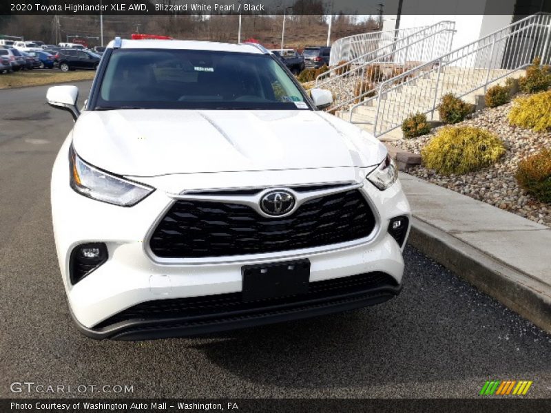 Blizzard White Pearl / Black 2020 Toyota Highlander XLE AWD
