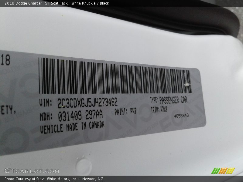 White Knuckle / Black 2018 Dodge Charger R/T Scat Pack